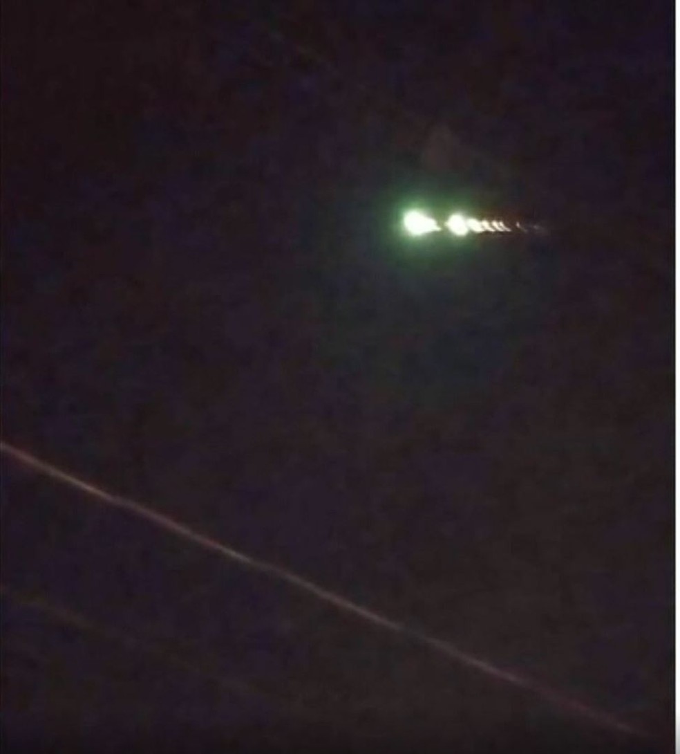 Meteoro ou lixo espacial? Moradores flagram luzes verdes no céu da região de Piracicaba; especialista explica