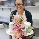 Da cozinha de casa à expansão no ABC Paulista: a trajetória doce e inspiradora de Regiane Canuto, que transformou uma paixão artesanal em três endereços cheios de charme, sabor e afeto