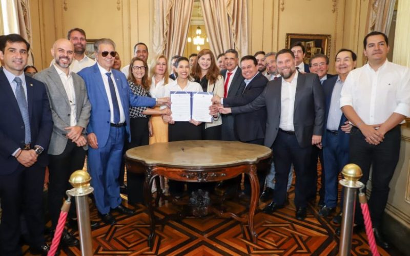 Governadora Raquel Lyra sanciona lei que autoriza empréstimo de R$ 1,5 bilhão para obras estruturadoras em Pernambuco