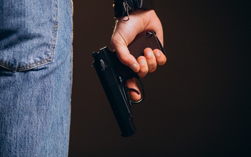 “Aprovação de projeto na Comissão da Câmara para criação da política nacional de acesso a armamento: minha primeira arma”
