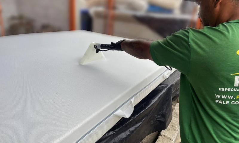 O Novo Luxo é Renovar: Como Seu Sofá Pode Voltar Melhor Que Antes