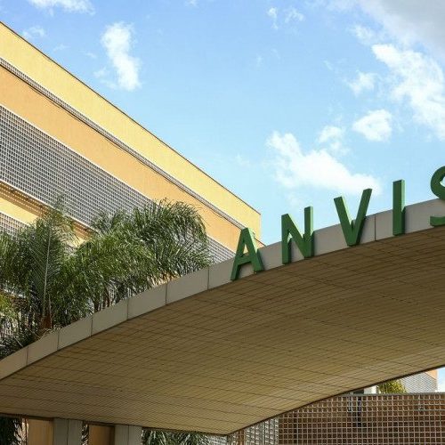 Anvisa veta percarbonato de sódio, fragrância elitista e escova dental semelhante à Colgate