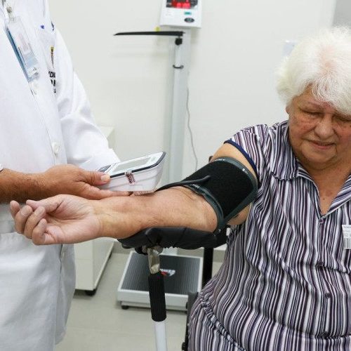 População acima de 50 anos será responsável por 50% do mercado de saúde até 2044