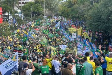 Protesto em Porto Alegre clama pelo impeachment de Moraes e exalta André Mendonça