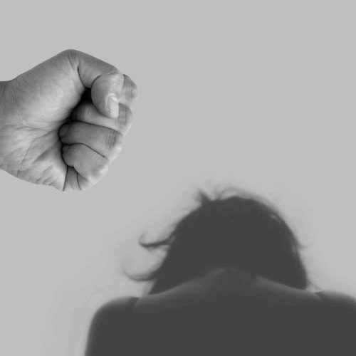 SUS passa a oferecer teleatendimento em saúde mental para mulheres em situação de violência
